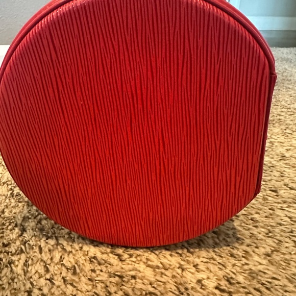 Louis Vuitton Red Epi Leather Cannes Bucket Bag with Top Handle - Picture 7 of 12